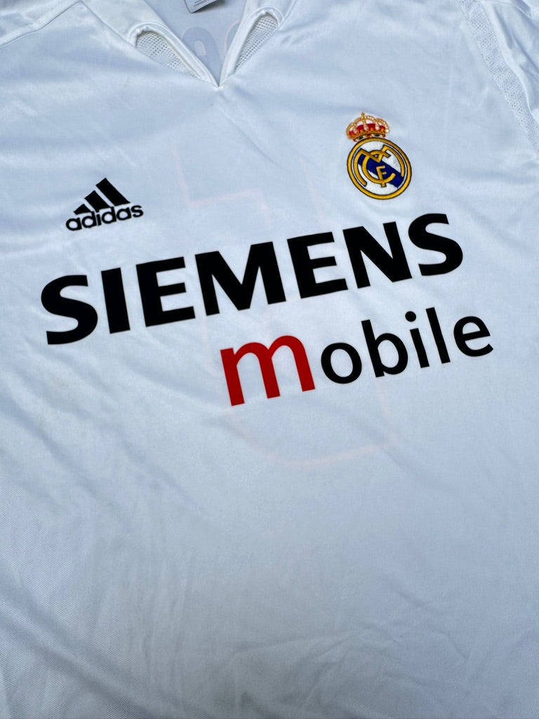 2004/05 Real Madrid Home Size XL Zidane - close-up detail