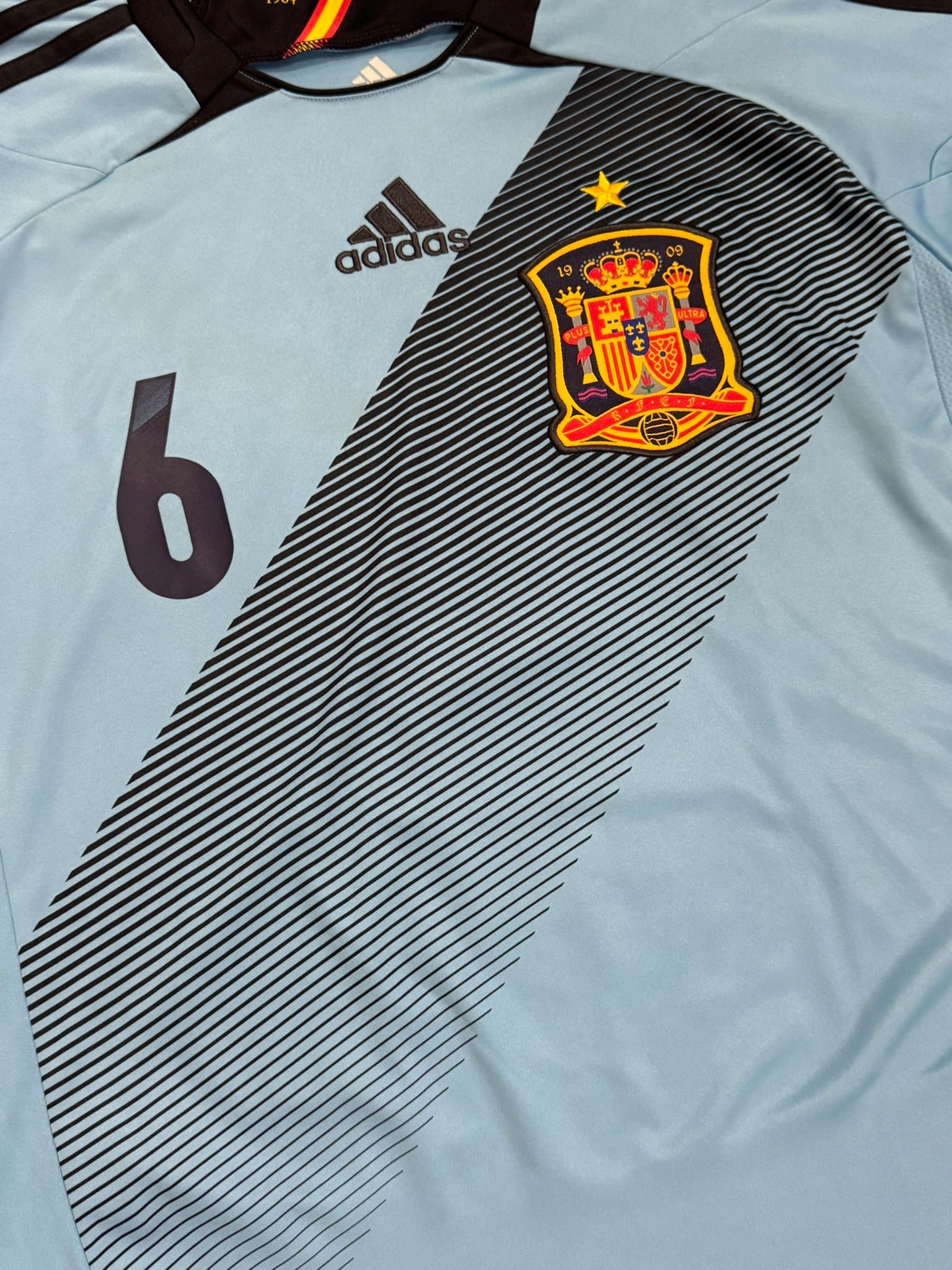 2012/13 Spain Away Size Youth XL Iniesta