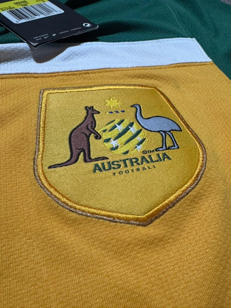 2010/12 Australia Home Size S Cahill BNWT