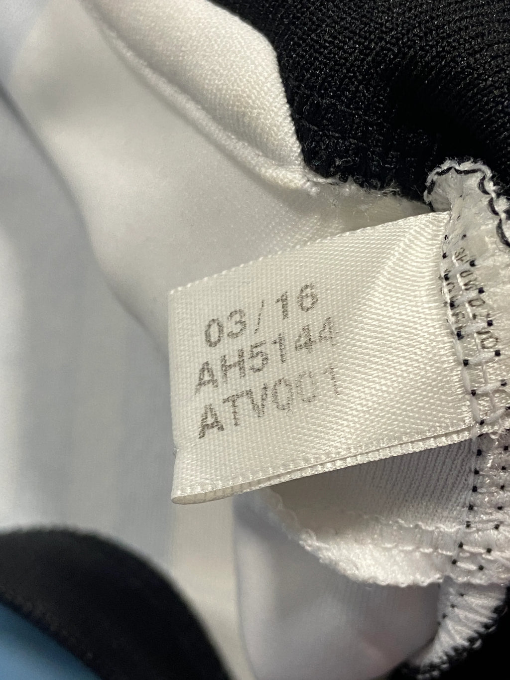 2016/17 Argentina Home Size M Messi - additional view 7