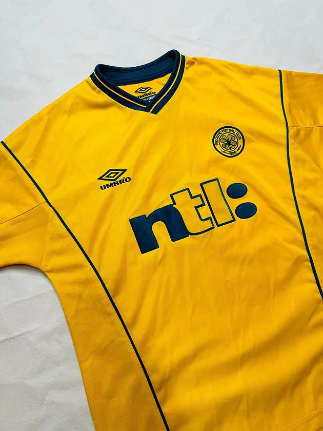 2000/02 Celtic Away Size YXL - close-up detail